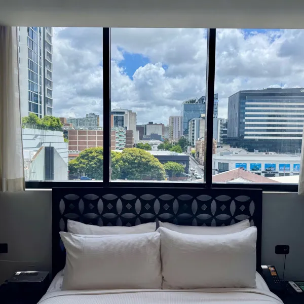 Urban View Queen North