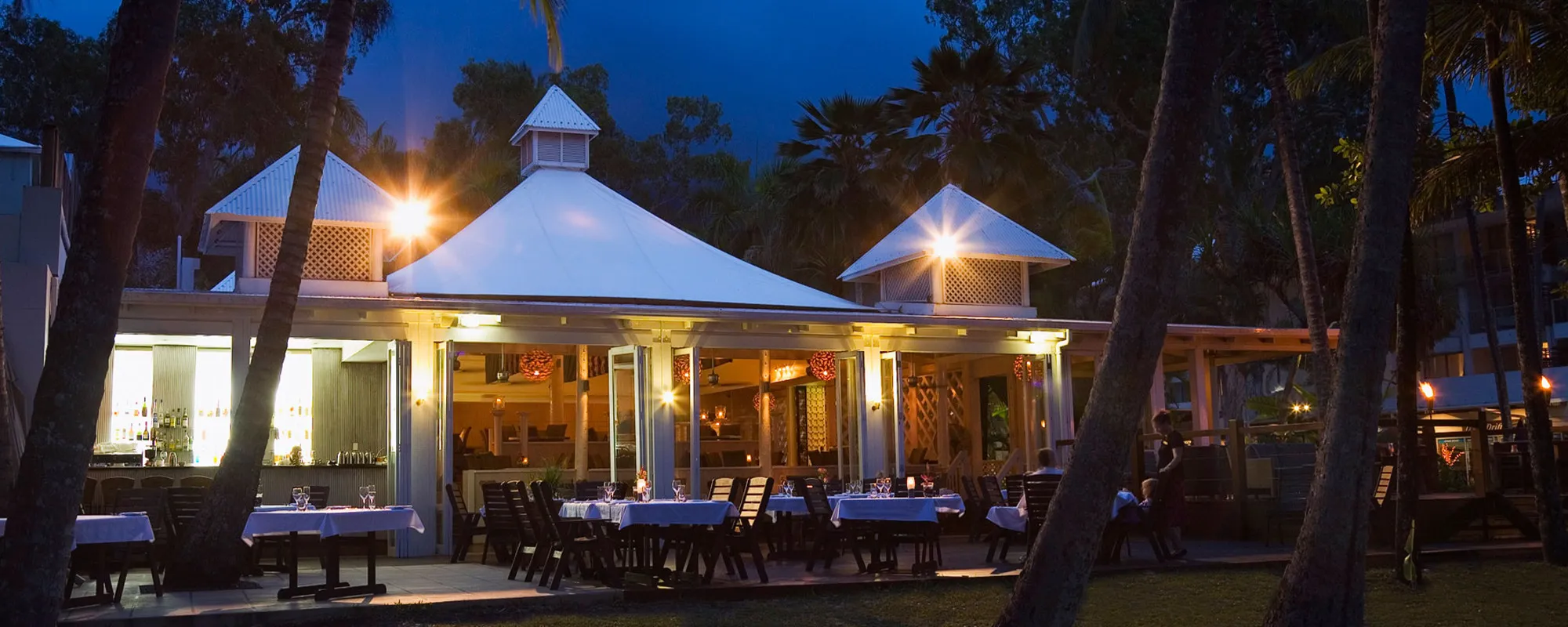 Alamanda Palm Cove by Lancemore Boutique Luxury Accommodation Food Nu Nu Restaurant 2000 x 800 9 v3