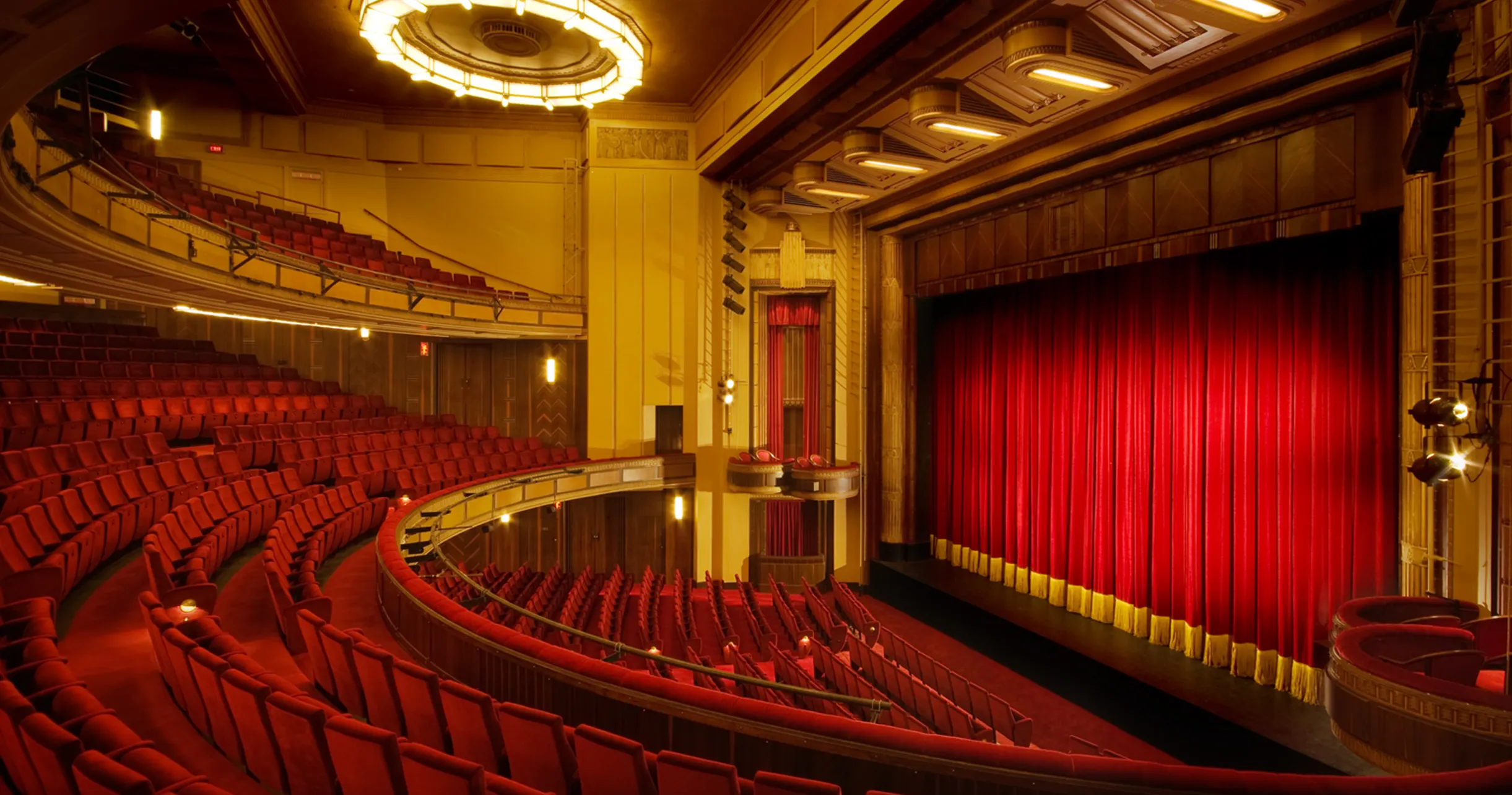 Lancemore Crossley st Boutique Luxury Accommodations Melbourne Her Majestys Theatre