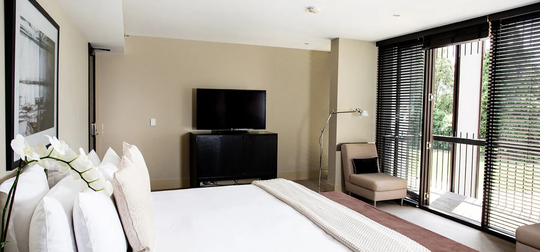 Lancemore Mansion Hotel Werribee Park Boutique Luxury Accommodation Juniour Suite 1500 x 1100 v2