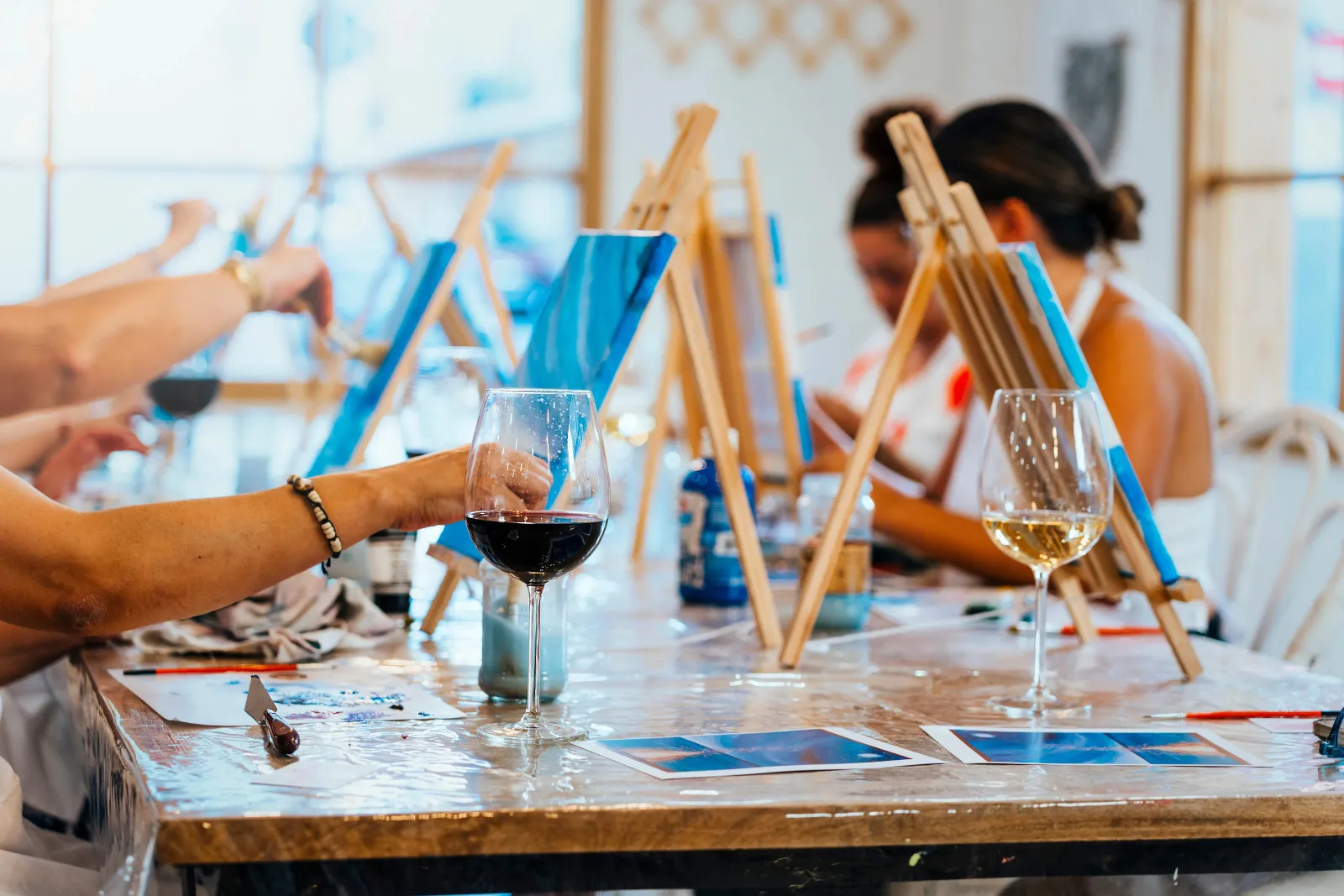 Macedon paint and sip for work christmas party